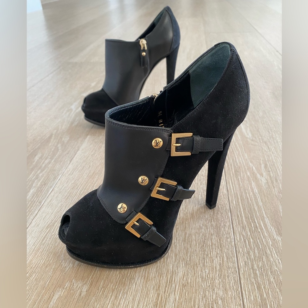 SEXY Louis Vuitton black suede & leather peep-toe platform bootie w/gold detail